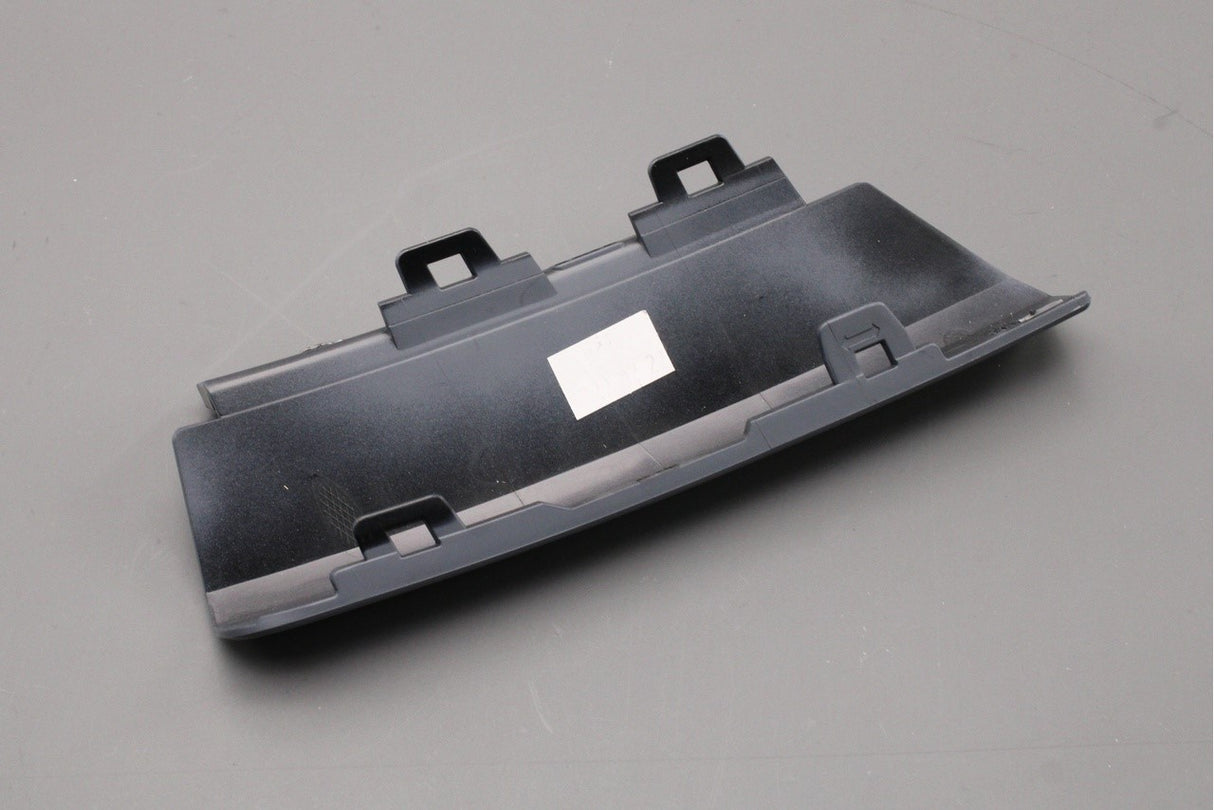Land Rover Defender L663 20-on rear bumper insert cap (right) LR132633