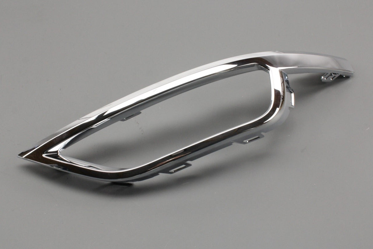 VW T-Roc 2018-on rear bumper chrome trim (right) 2GA807834A 2ZZ