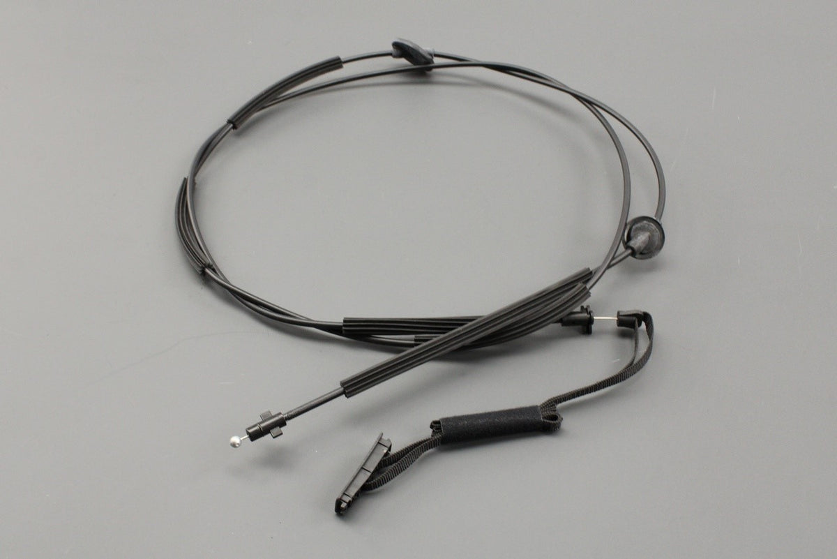 VW Beetle Cabrio 2013-19 rear boot lid release cable (RHD) 5C2827532D 82V, view 1