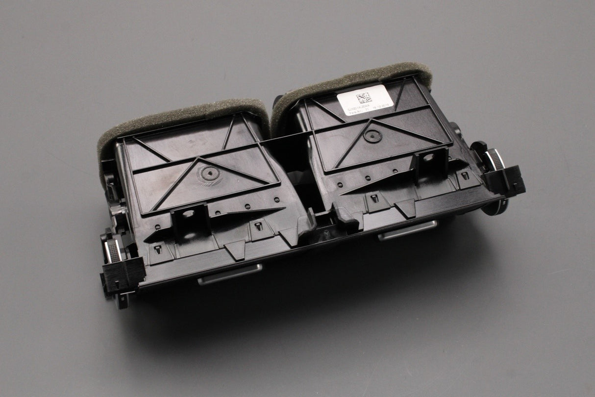 Range Rover Evoque 2012-18 centre dashboard air vents LR093917