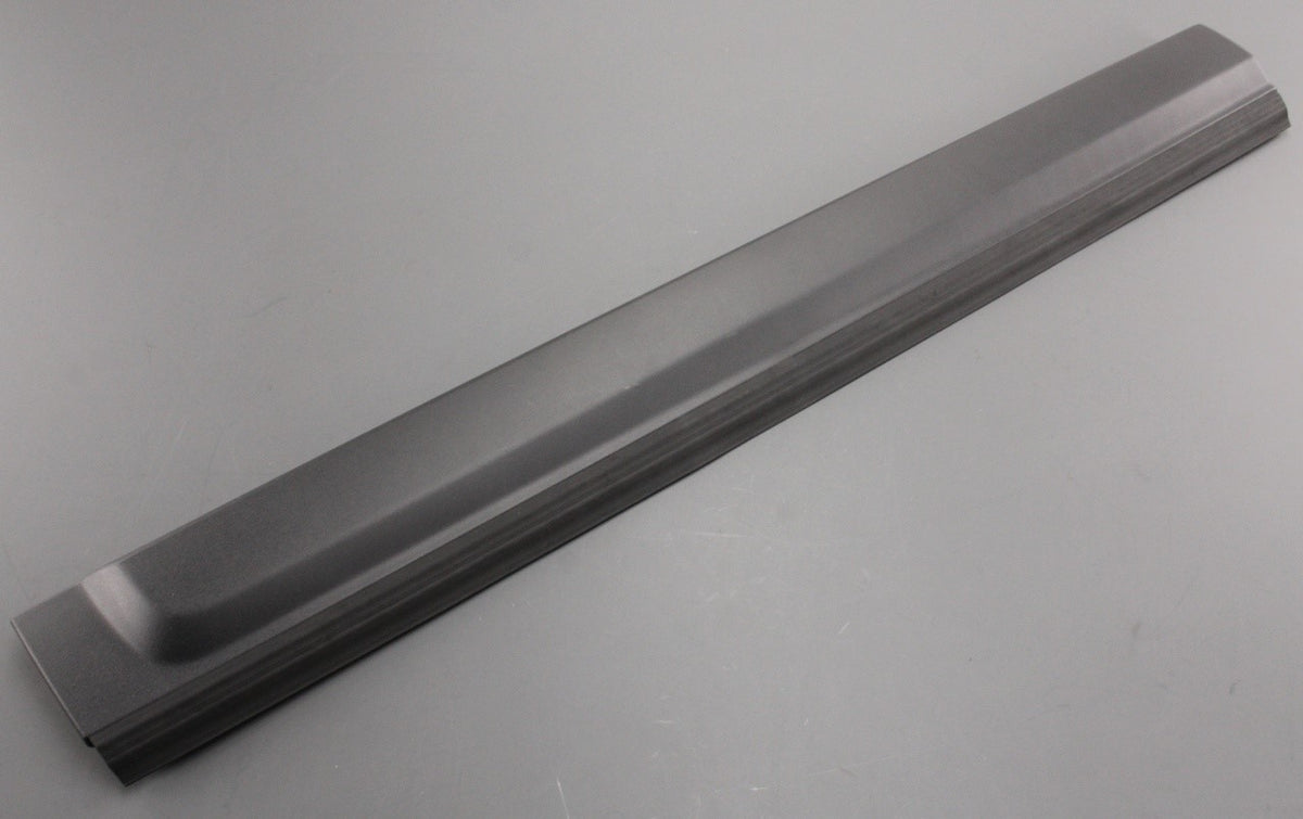 Land Rover Discovery 4 front lower door moulding (left) DGP000134PCL, view 1
