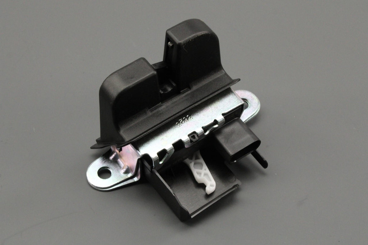 VW Golf Polo T-Cross T-Roc Cab Audi A1 boot lock latch 2G6827505B 9B9