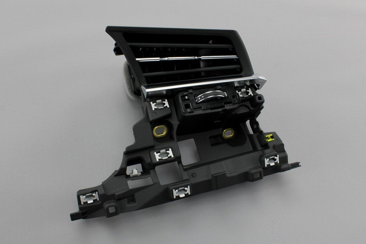 Audi Q7 Q8 2017-On drivers side dashboard air vent (RHD) 4M8820902H 4PK, view 1
