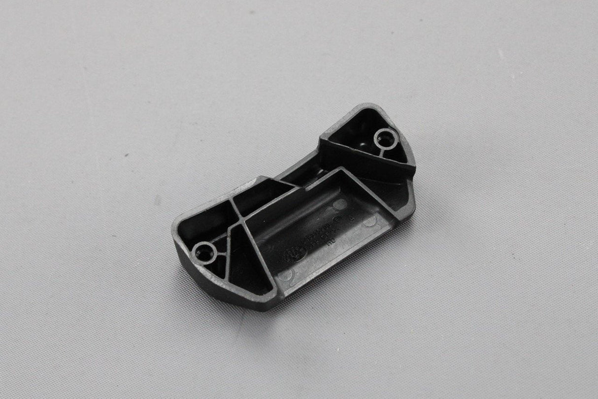 VW Polo AW Audi A1 SEAT seat belt latch clip (rear left) 6F0857653A 9B9