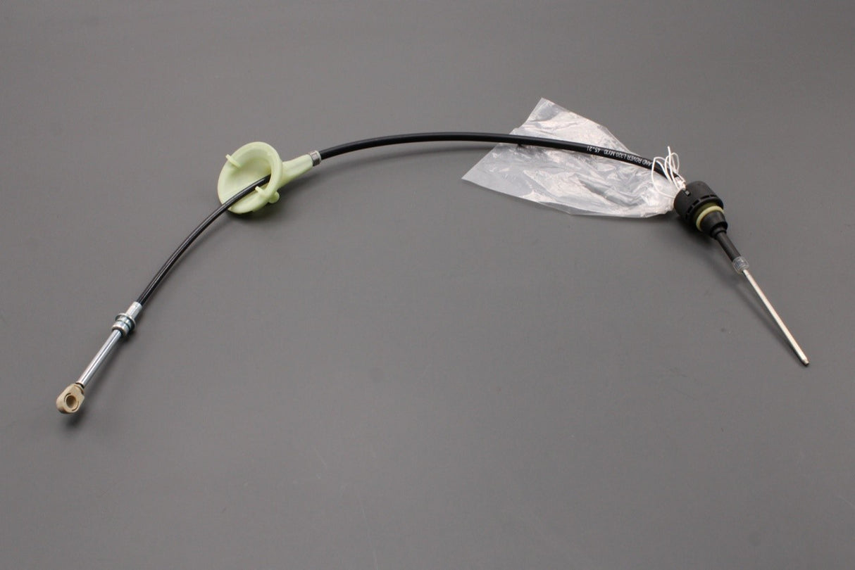 Range Rover Sport 2005-2013 gear selector cable (6 speed auto) UCV500070
