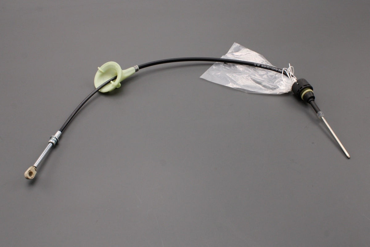 Range Rover Sport 2005-2013 gear selector cable (6 speed auto) UCV500070, view 1