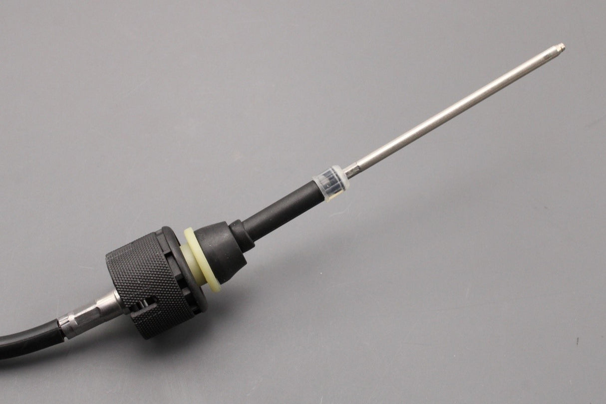 Range Rover Sport 2005-2013 gear selector cable (6 speed auto) UCV500070