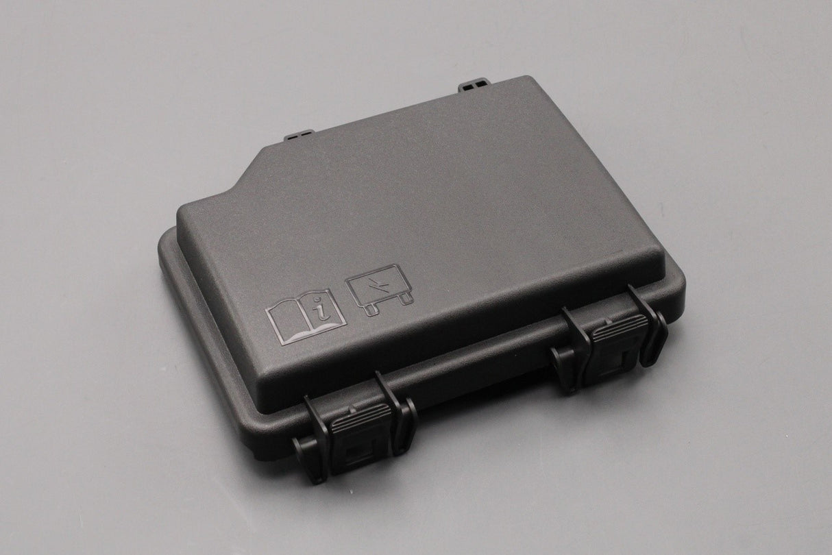 Land Rover Discovery Sport Evoque 2015-on fuse box cover (left) LR146848