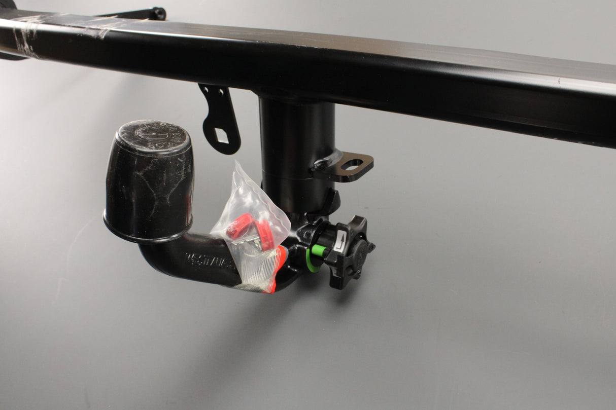 VW Golf MK7 2013-2017 removable tow bar 5G0092150E
