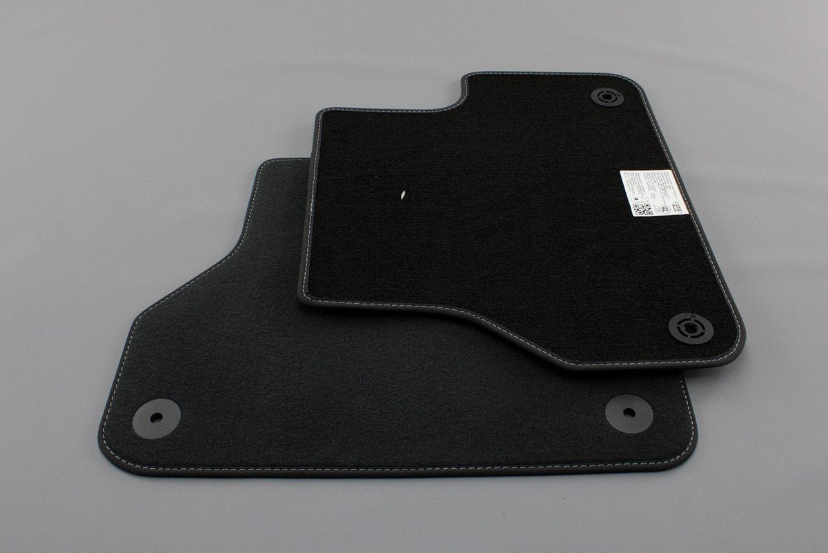 Audi A4 A5 B9 16-On rear floor mats set black/grey (RHD) 8W0864450B JTV, view 1
