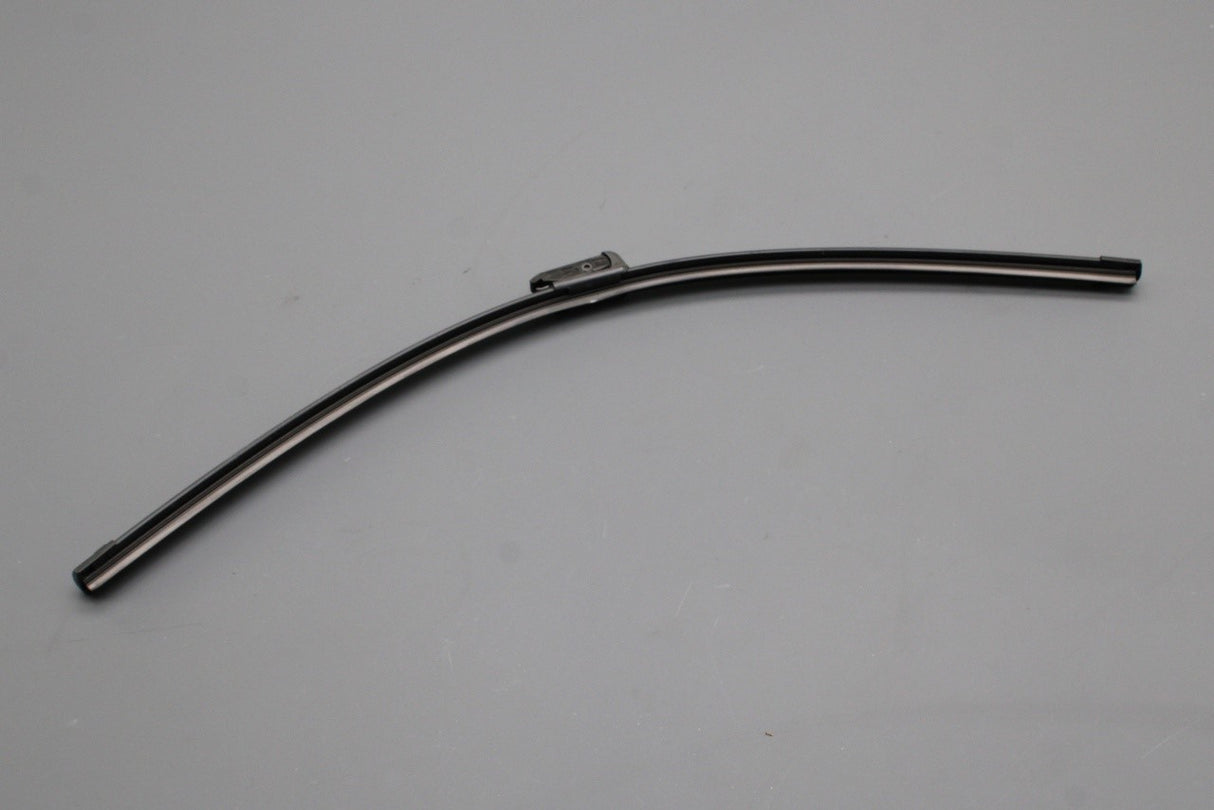 VW Golf Cabriolet 2012-2016 RHD single wiper blade (drivers) 5K7955426C