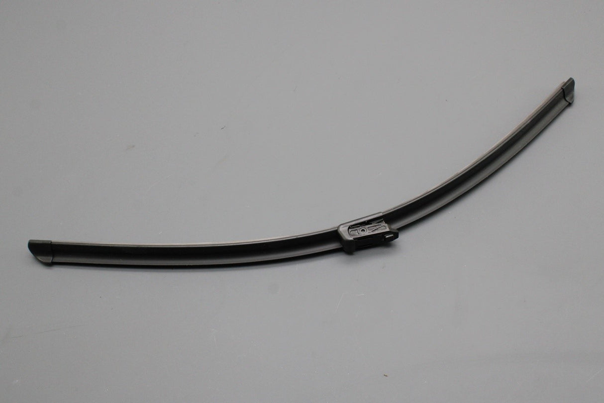 VW Golf Cabriolet 2012-2016 RHD single wiper blade (drivers) 5K7955426C