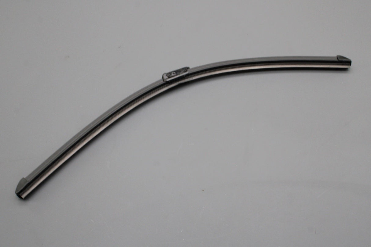 VW Golf Cabriolet 2012-2016 RHD single wiper blade (drivers) 5K7955426C