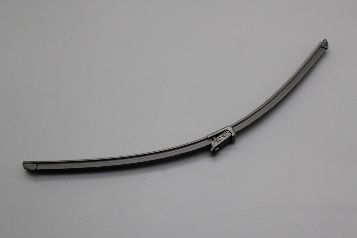 VW Golf Cabriolet 2012-2016 RHD single wiper blade (drivers) 5K7955426C