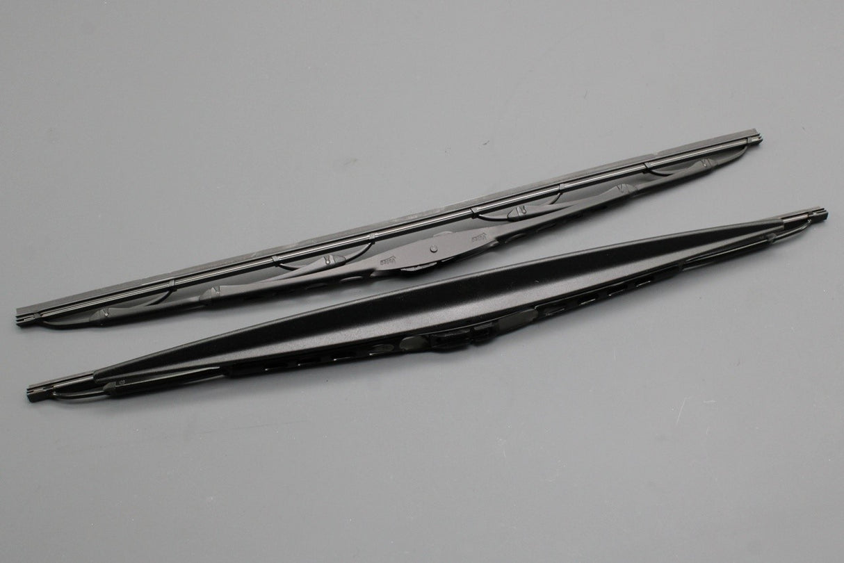 Audi A4 1995-1999 front windscreen wiper blades set 8D1998003