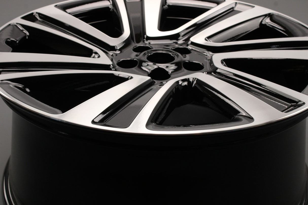 Range Rover 2022-on 22" single alloy wheel (9.5J) LR153239