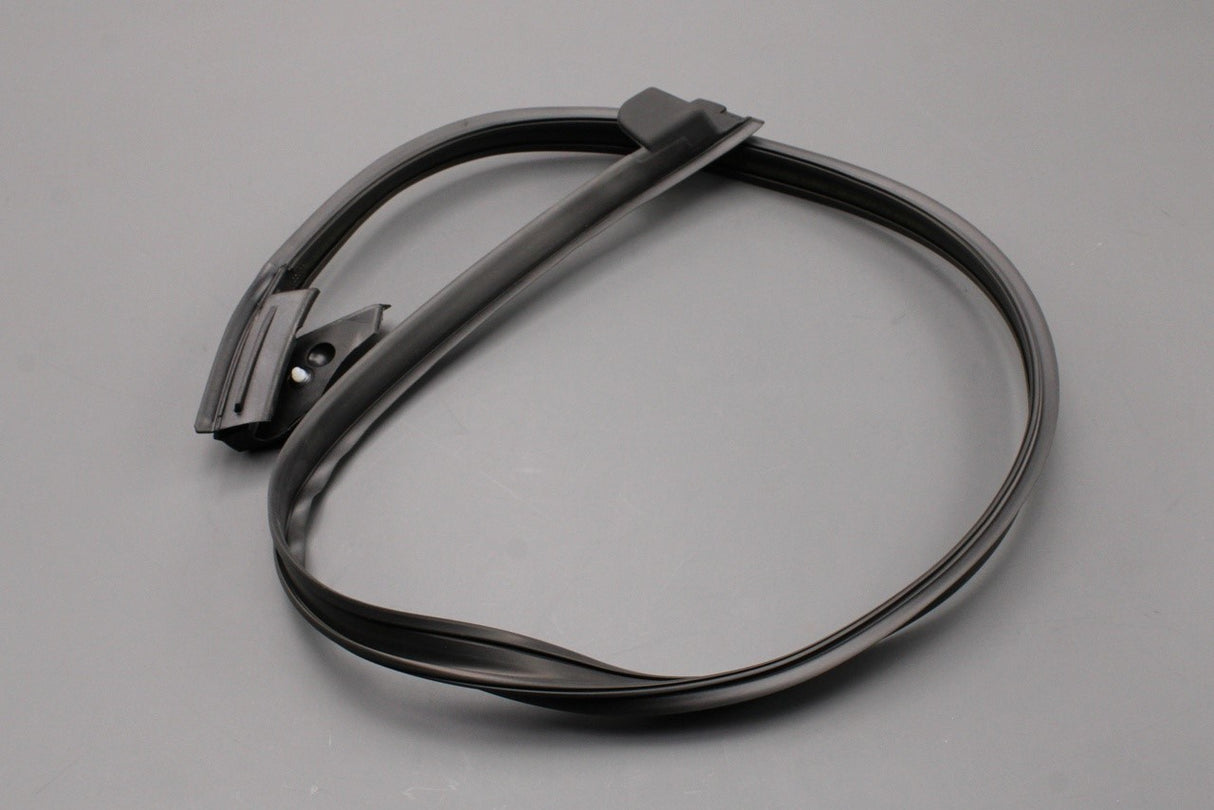 Land Rover Discovery Sport 2015-on drip rail seal (front left) LR058543
