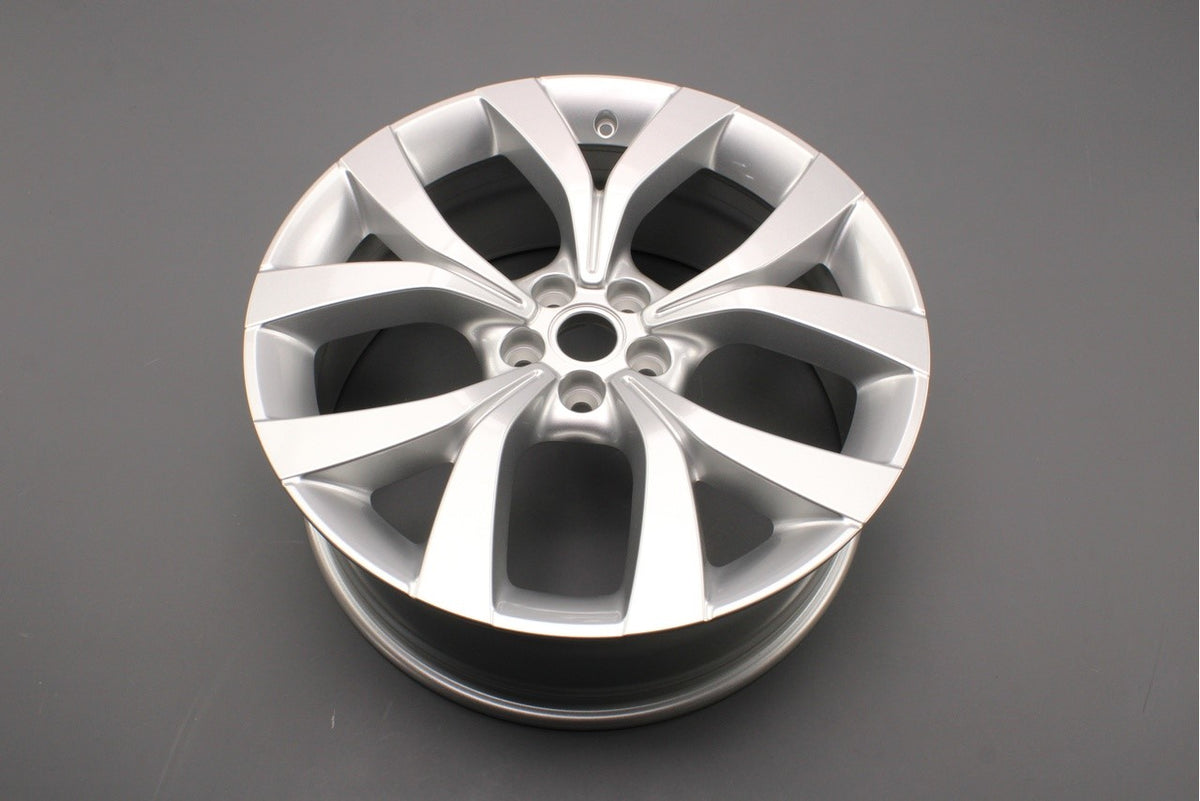Range Rover Evoque 2019-on 5 split spoke 20" alloy wheel (x1) LR114521, view 1
