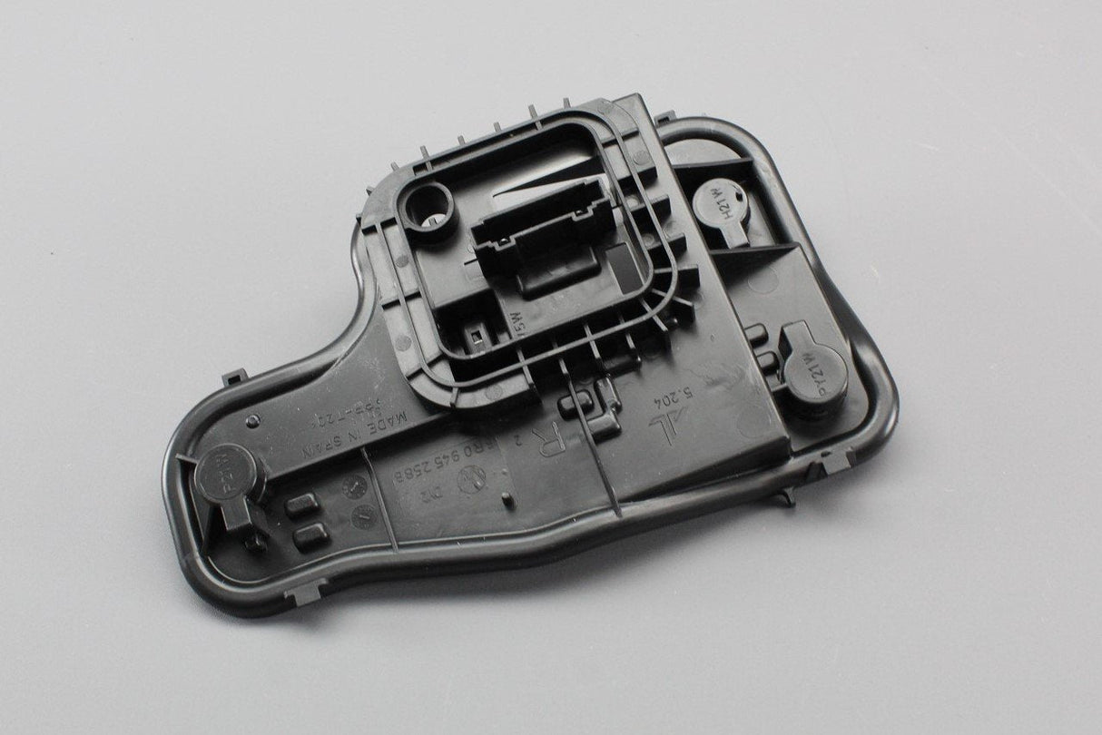 VW Polo 6R 10-14 Drivers right tail light bulb holder 6R0945258B