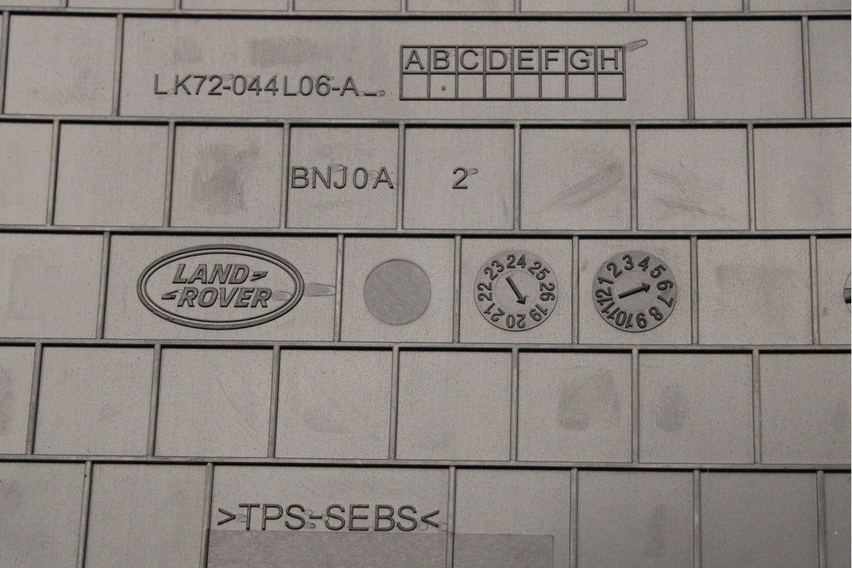 Land Rover Discovery Sport 2015-on centre console rubber mat LR127280