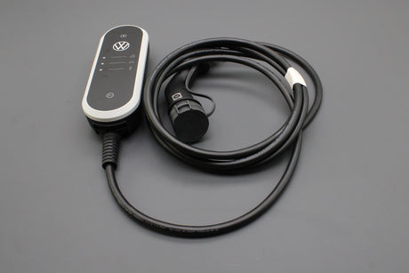 Volkswagen accessory ID. basic travel charger (7.2KW / 32A) 000054412AJ
