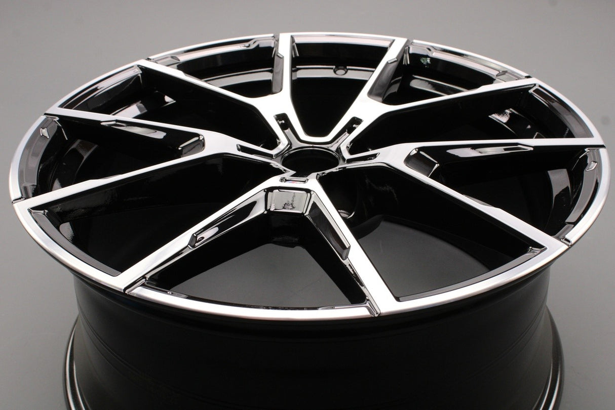 BMW 8 series G14 G15 G16 single 20" light alloy wheel (rear) 36118072024