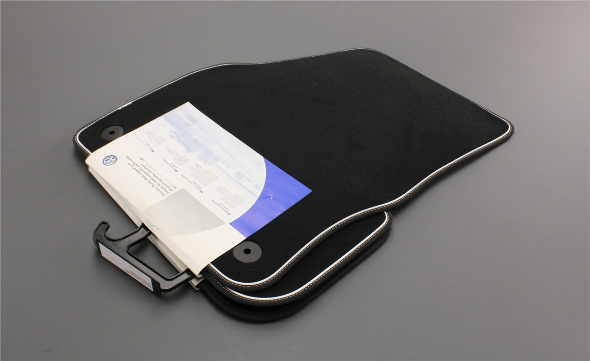 VW Golf SV 2014-on premium carpet floor mats set 518061270 WGK, view 1
