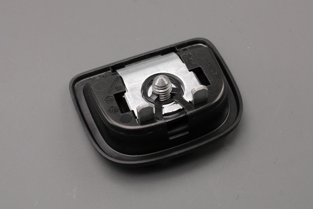 Audi A3 S3 RS3 Q2 Q3 TT TTS TTRS tie down lashing point 8V0863503C UAZ