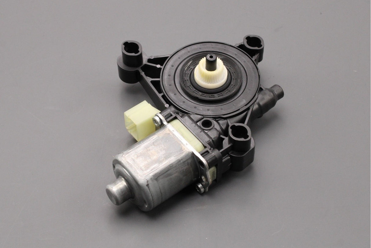 Audi A4 A6 e-tron Q6 e-tron rear window regulator motor (left) 8W0959811