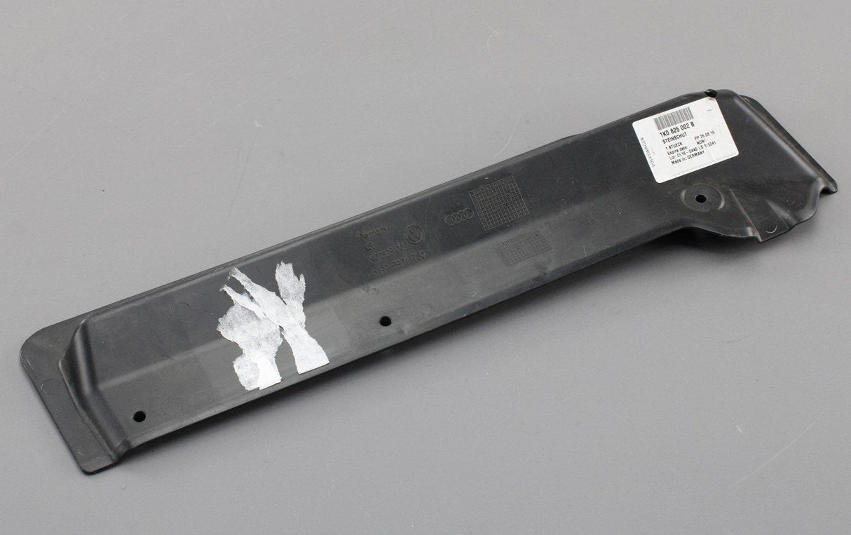 VW Golf MK5 6 Audi A3 Leon Octavia stone guard (right rear) 1K0825002B
