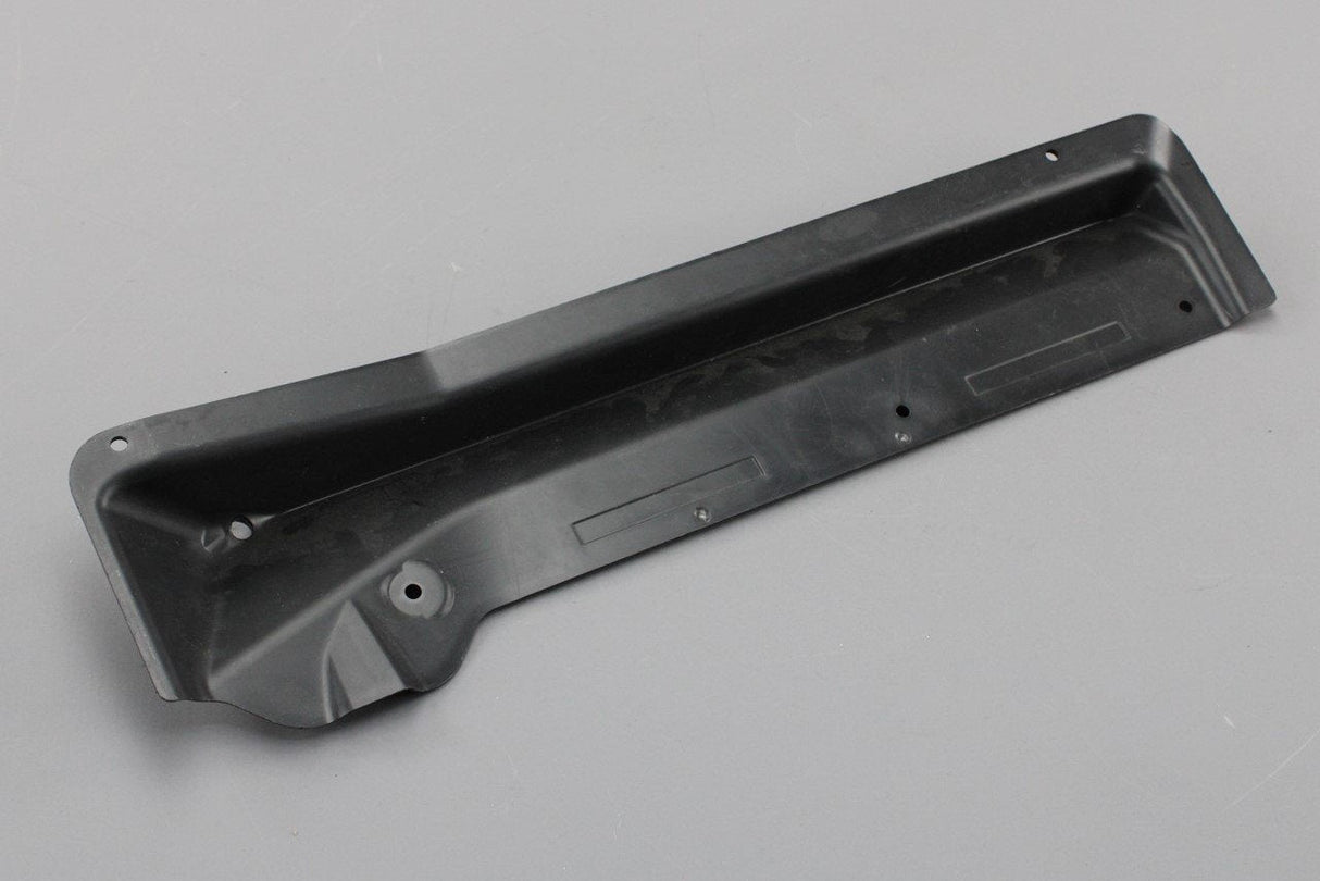 VW Golf MK5 6 Audi A3 Leon Octavia stone guard (right rear) 1K0825002B