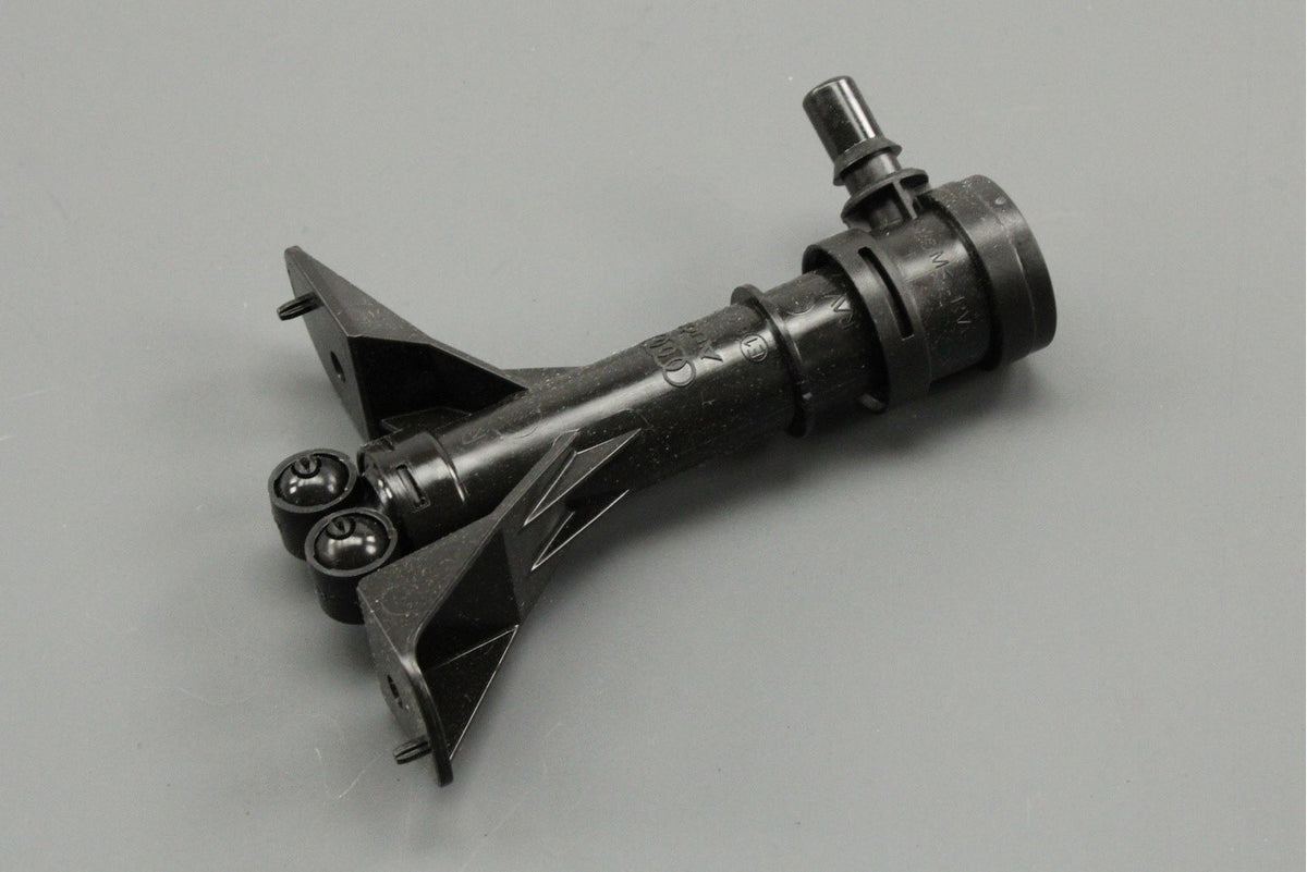 Audi TT 2015-on headlight washer spray nozzle (right) 8S0955102A, view 1