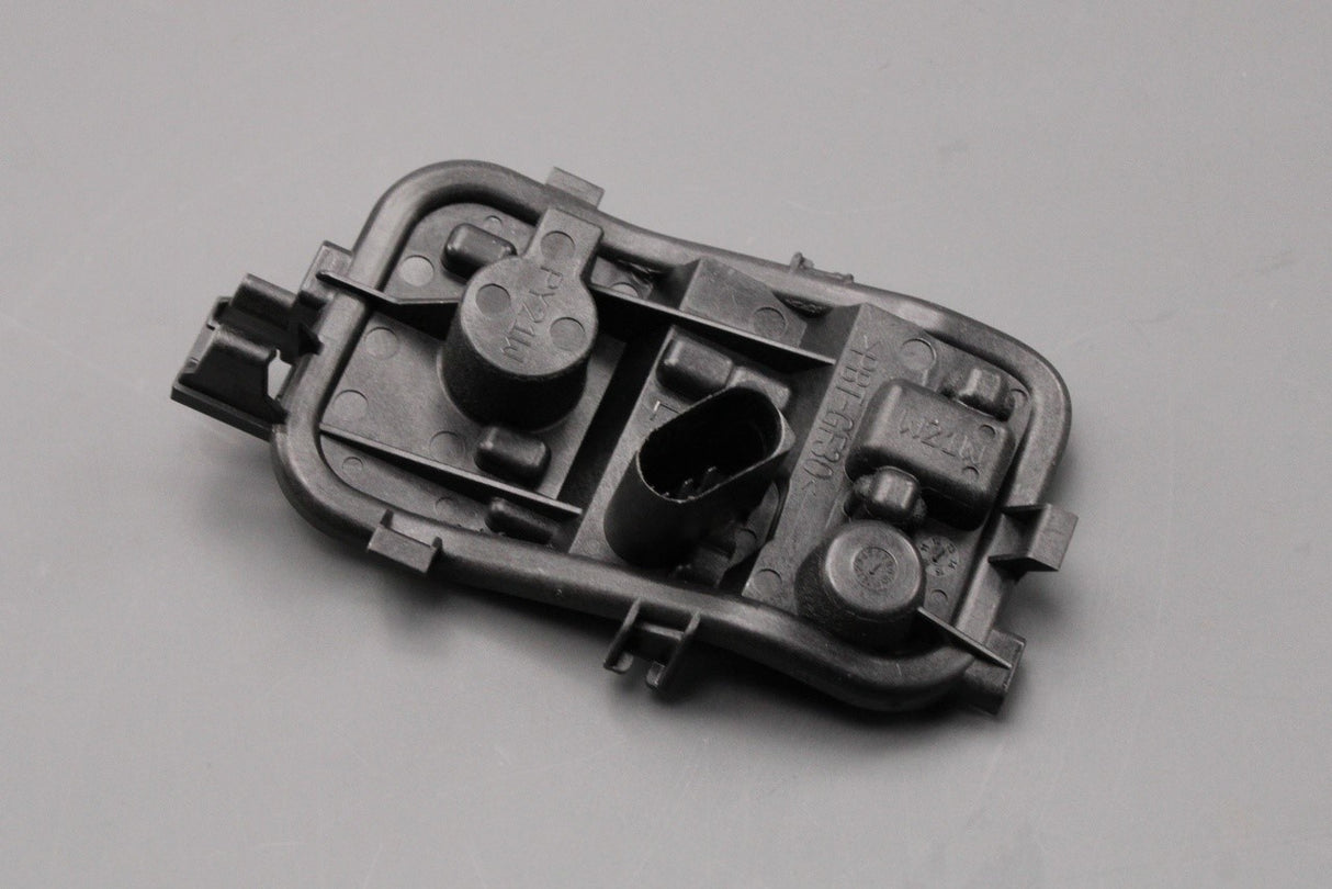 Audi A3 2013-16 3-door rear light bulb holder (left, outer) 8V3945257