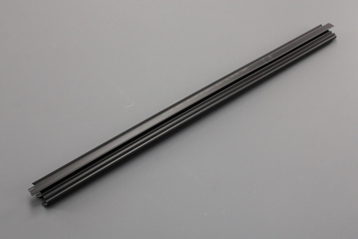 Land Rover Defender 2020-on weather strip (rear right inner) LR131246, view 1