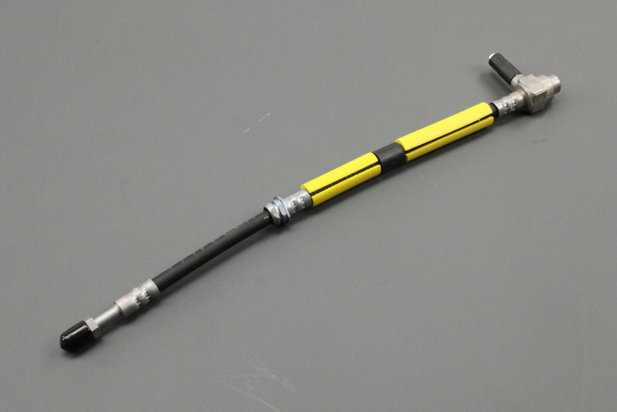 Audi RS4 RS5 18-on variable dampening hose line (front right) 8W0616712, view 1