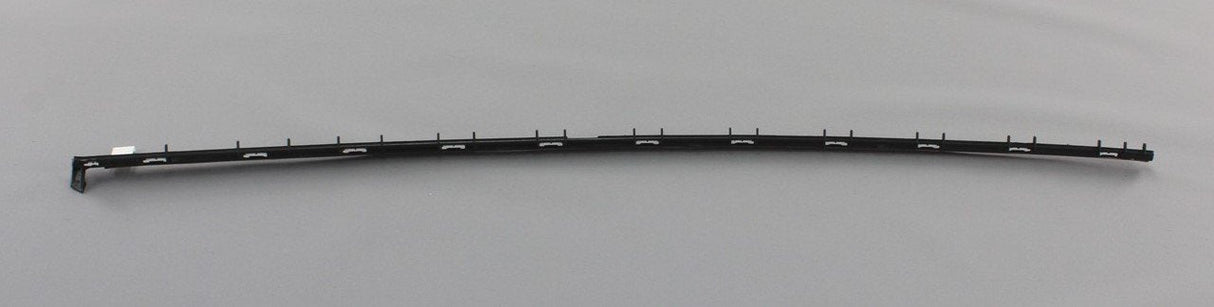 SEAT Arona 2018-on retainer for windscreen trim seal (right) 6F9854542B