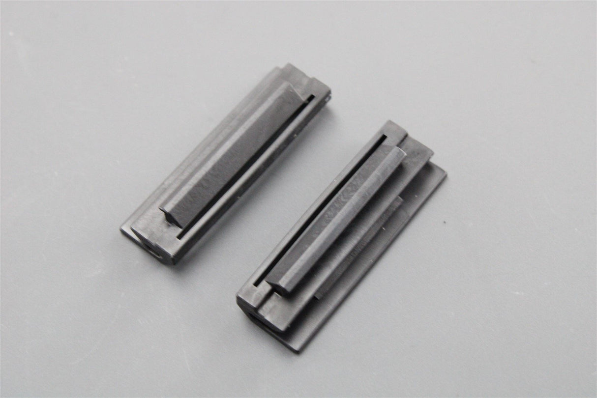 Toyota Lexus windscreen stopper (x2) 56115-30120