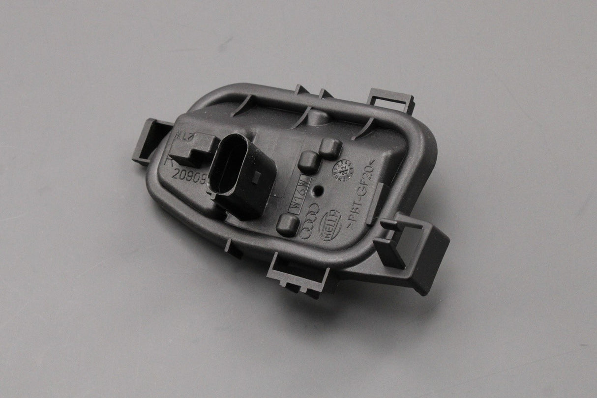Audi A3 17-20 Sportback rear light bulb holder (outer right) 8V4945258C