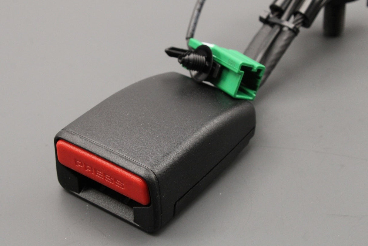 Range Rover 2013-2022 rear seat belt buckle (centre) LR112797