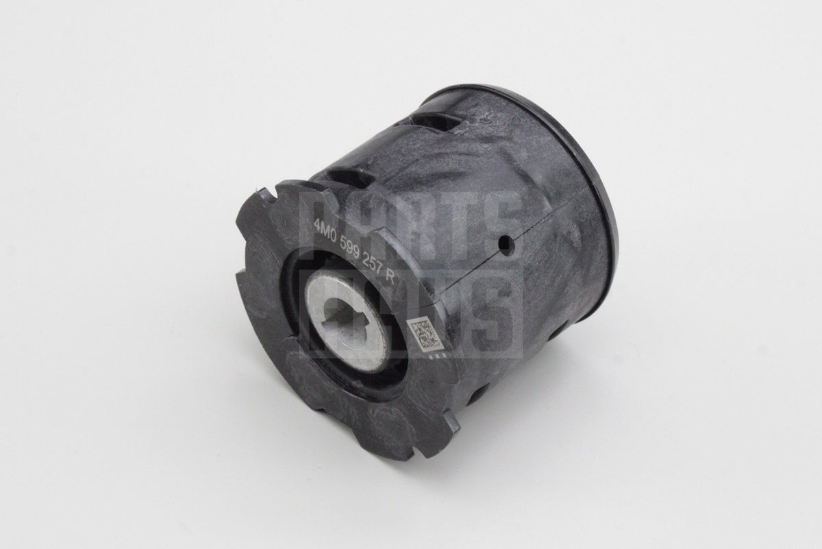 Audi A8 RS5 A5 S5 A4 S4 Q7 Touareg rear diff sub frame bush 4M0599257R