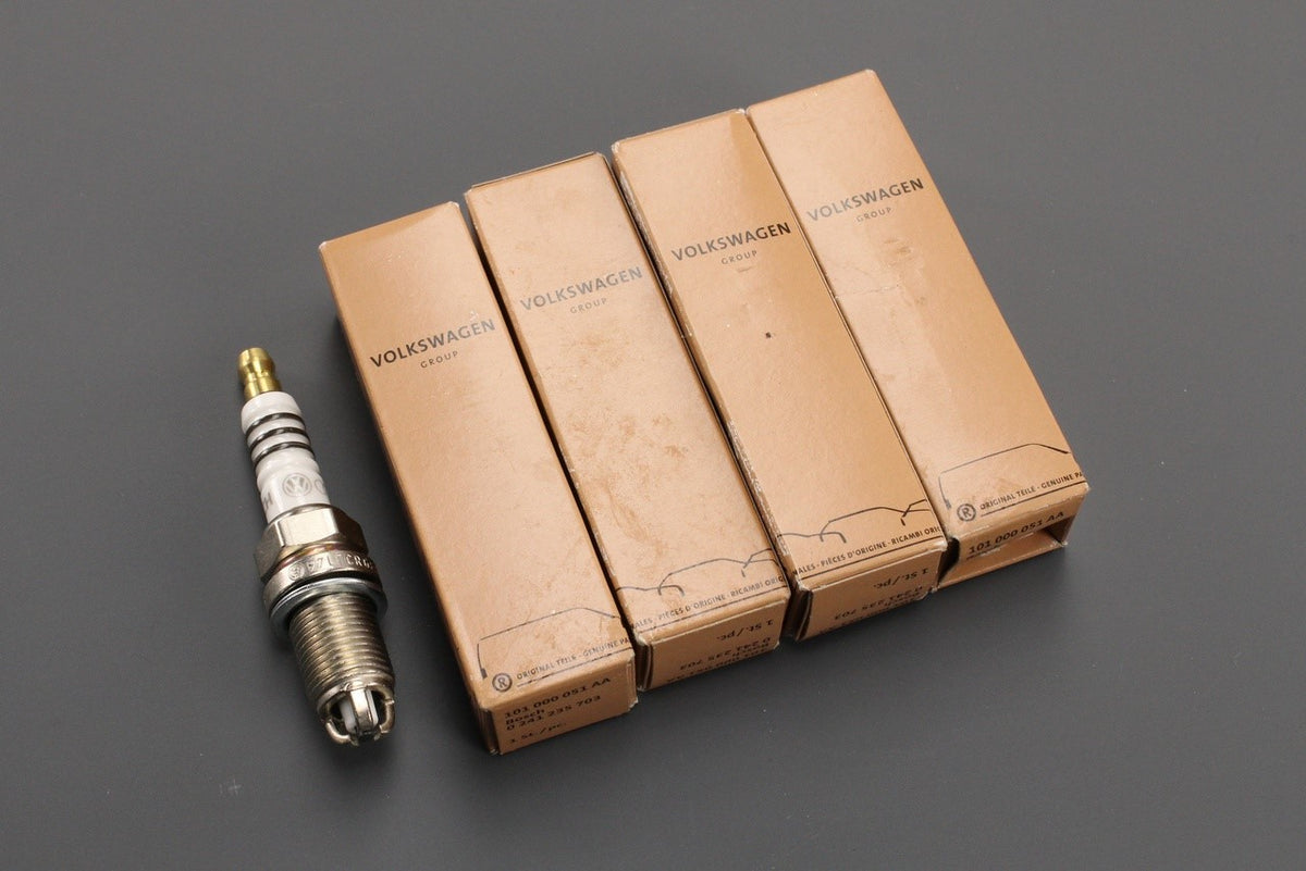 VW Golf MK4 Bora Audi A3 S3 1.8T AGU spark plugs (x4) 101000051AA, view 1