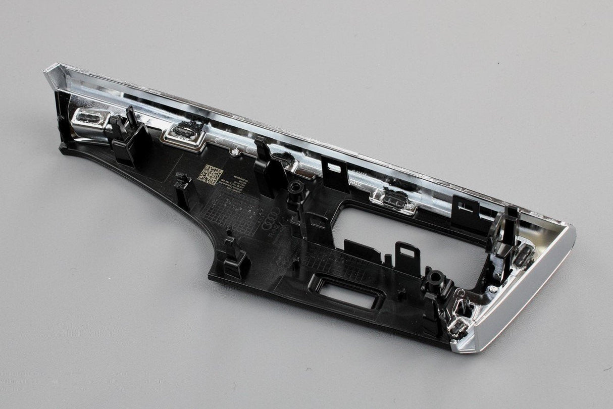Audi Q7 Q8 RSQ8 dashboard trim gloss black (outer right) 4M8857237A V58