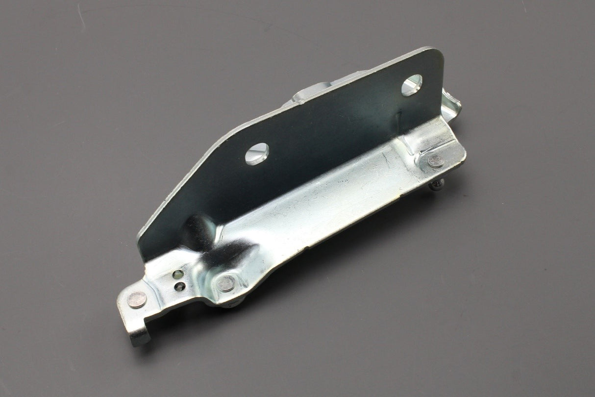 Land Rover Discovery Sport 2015-on bonnet hinge (left) LR075406