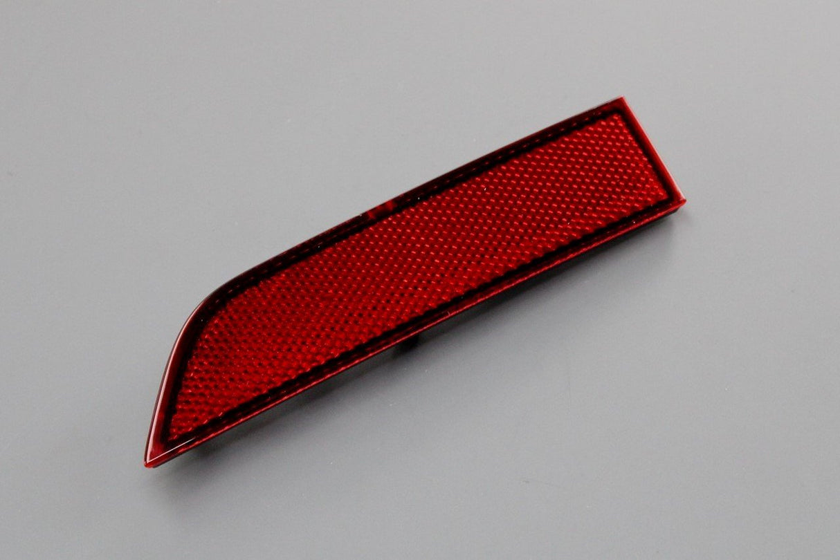 Audi A6 2019-on bumper rear reflector lens (right, inner) 4K0945104E