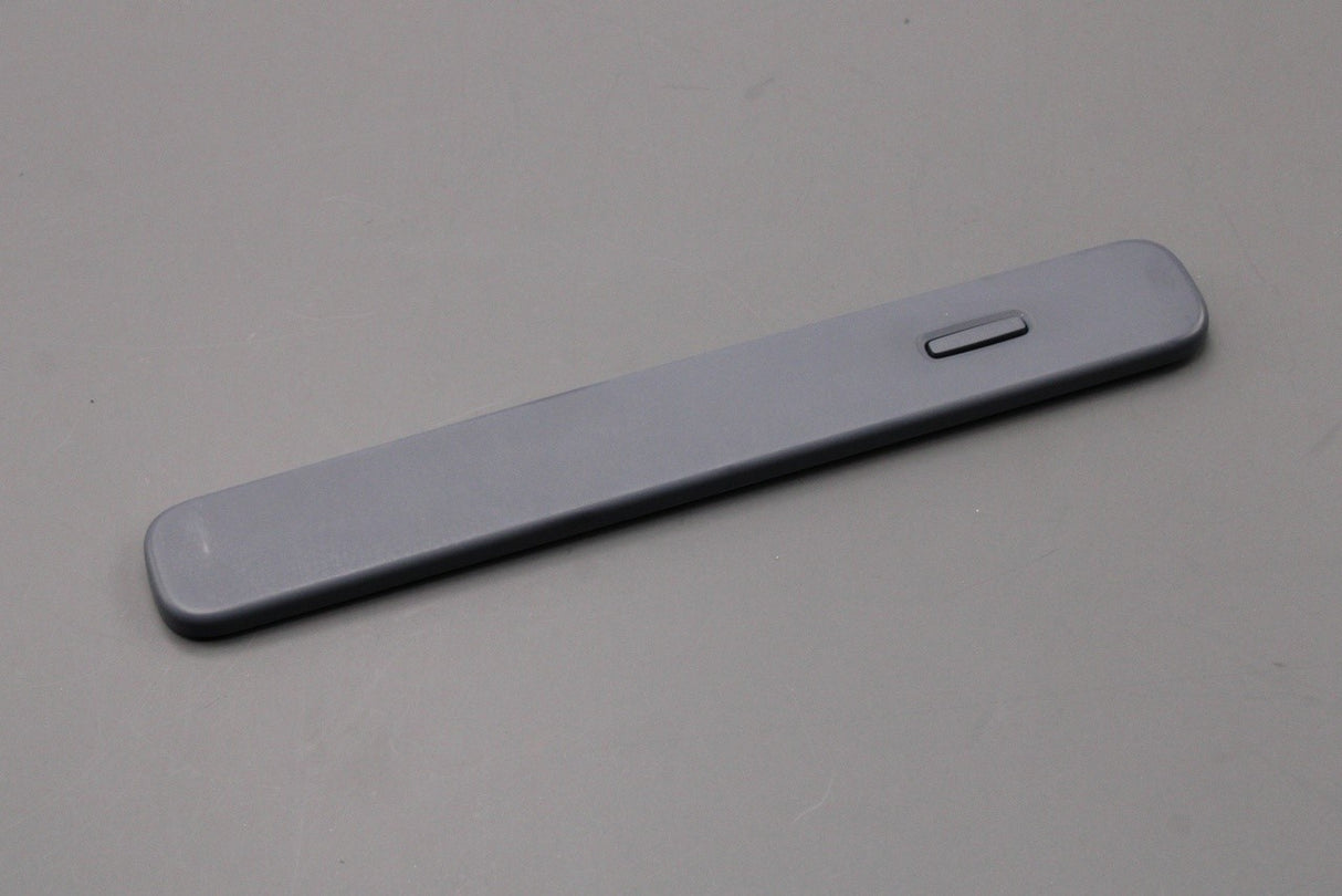 Range Rover Evoque 2019-on door handle cover (front right) LR135272
