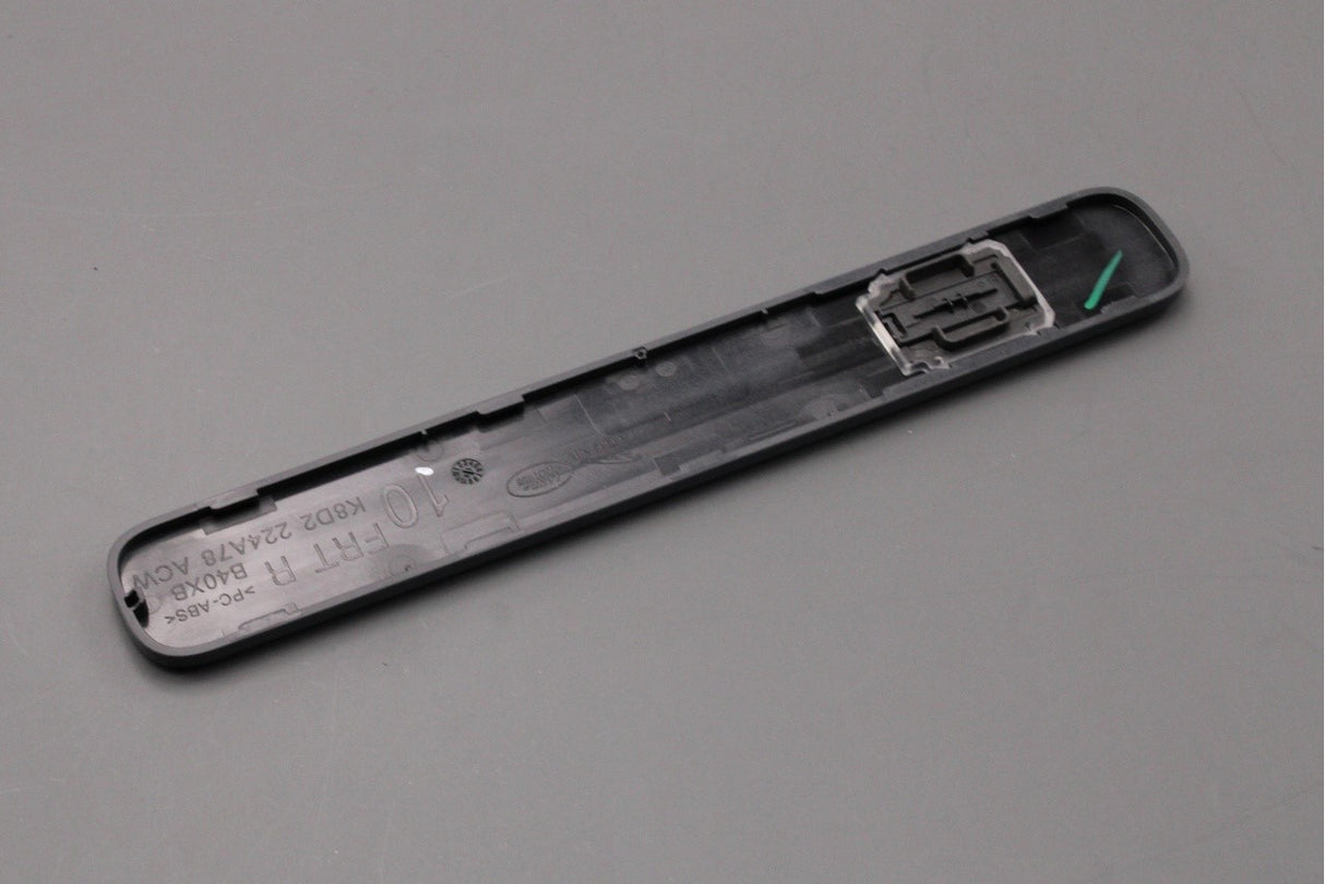 Range Rover Evoque 2019-on door handle cover (front right) LR135272