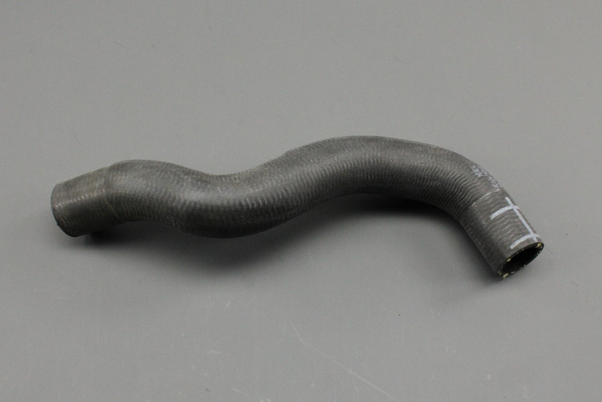 VW Golf MK5 Audi A3 Leon Octavia 2.0 TDI engine coolant hose 1K0121073P, view 1