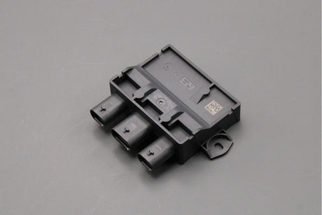 Jaguar I-Pace E-Pace 2017-on boot lid control module (right) T2R62036