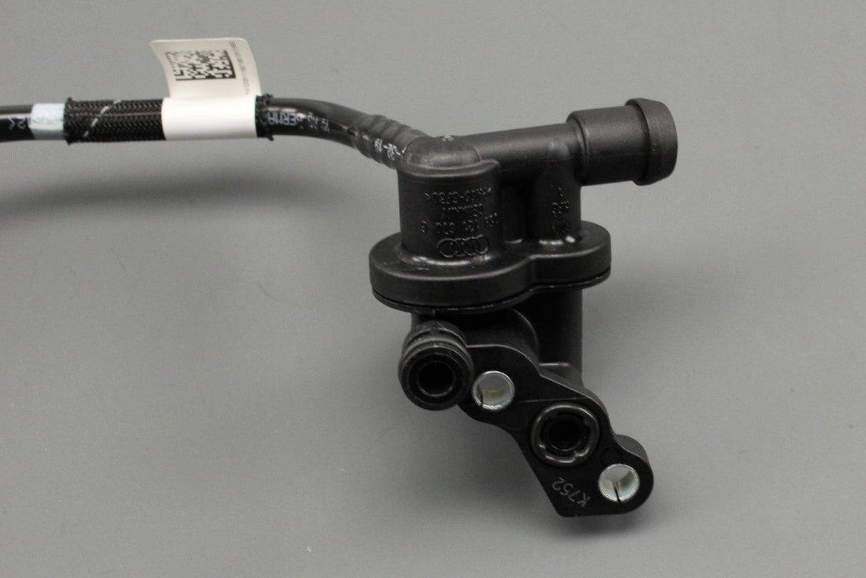 VW Amarok Touareg Audi A4 A5 A6 A7 Q7 coolant breather pipe 059121086BG
