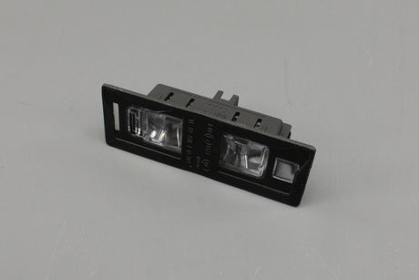 Audi Q2 Q3 19-on Q5 17-on Q7 RS5 LED number plate light 8W6943021B